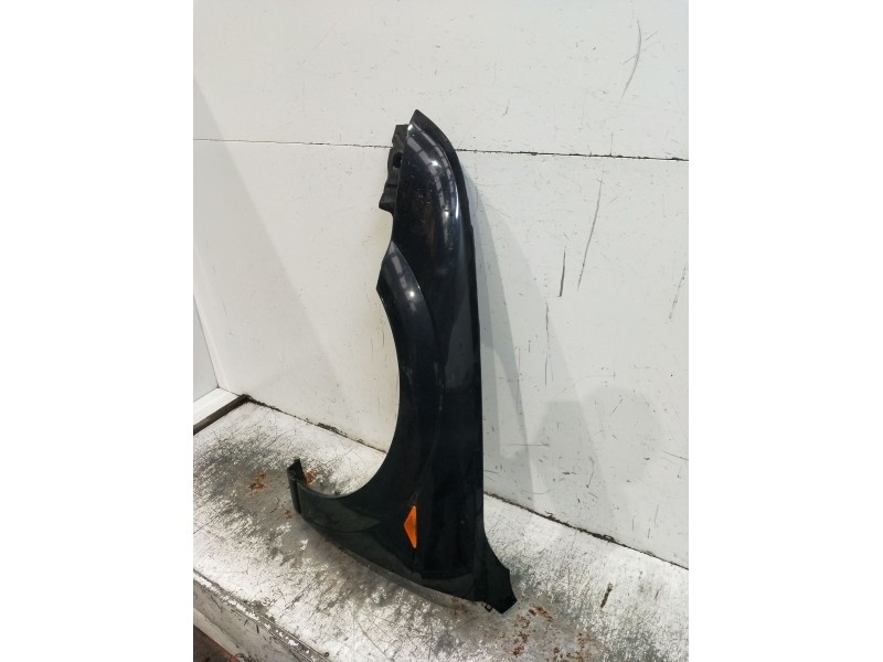 Recambio de aleta delantera izquierda para ford mondeo berlina (ge) ambiente referencia OEM IAM   