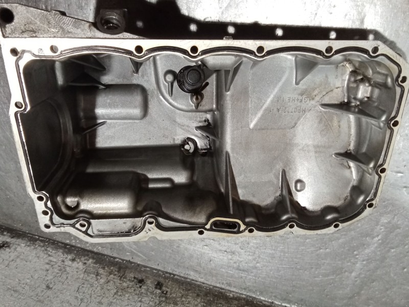 Recambio de carter para bmw 1 (e81) 118 d referencia OEM IAM   