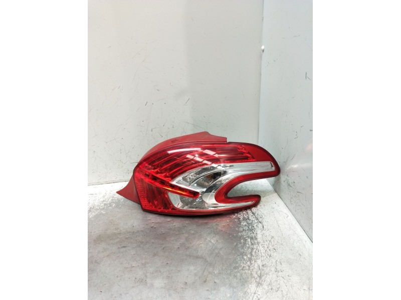 Recambio de piloto trasero derecho para peugeot 208 i (ca_, cc_) 1.4 hdi referencia OEM IAM   