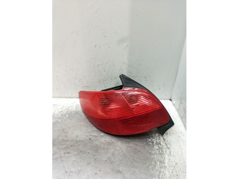 Recambio de piloto trasero izquierdo para peugeot 206 hatchback (2a/c) 1.4 i referencia OEM IAM   