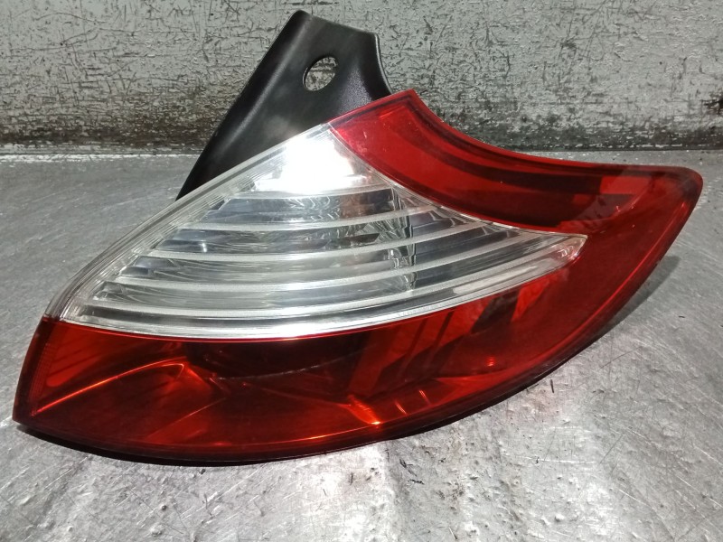 Recambio de piloto trasero derecho para renault megane iii berlina 5 p business referencia OEM IAM   