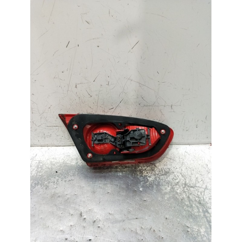 Recambio de piloto trasero derecho interior para seat leon (1p1) 1.6 tdi referencia OEM IAM 89320301  