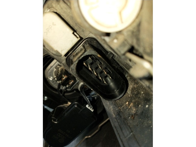 Recambio de faro derecho para audi a4 b6 (8e2) 1.9 tdi referencia OEM IAM 8E0941030C 89305705 