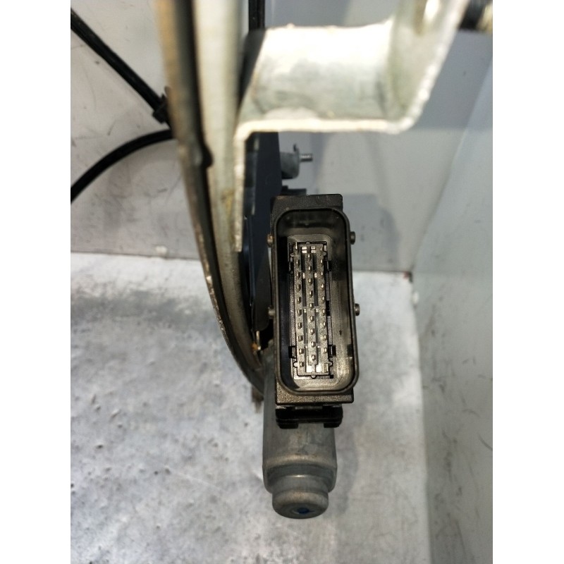Recambio de elevalunas delantero izquierdo para renault vel satis (bj0_) 3.5 v6 (bj0r, bj0v, bj0u) referencia OEM IAM 402082E 5P