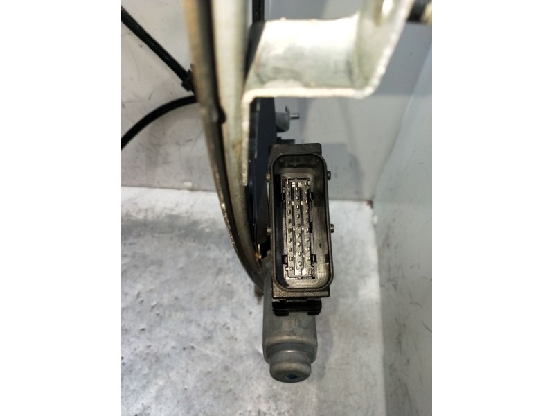 Recambio de elevalunas delantero izquierdo para renault vel satis (bj0_) 3.5 v6 (bj0r, bj0v, bj0u) referencia OEM IAM 402082E 5P