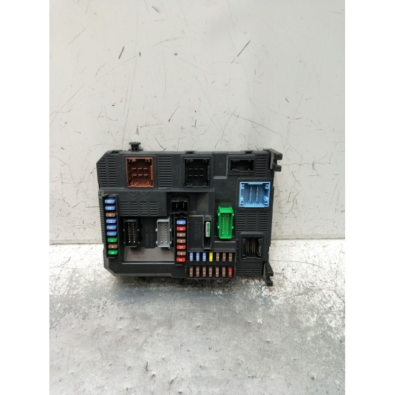 Recambio de caja reles / fusibles para peugeot 208 i (ca_, cc_) 1.4 hdi referencia OEM IAM 9807531680 BSIN0200 