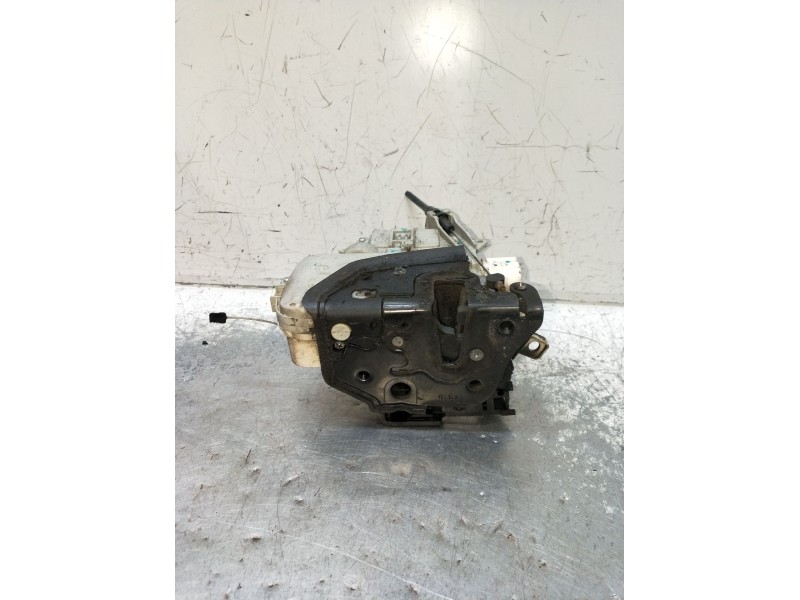 Recambio de motor cierre centralizado delantero izquierdo para seat leon (1p1) 1.6 tdi referencia OEM IAM 1P1977115B 5P 