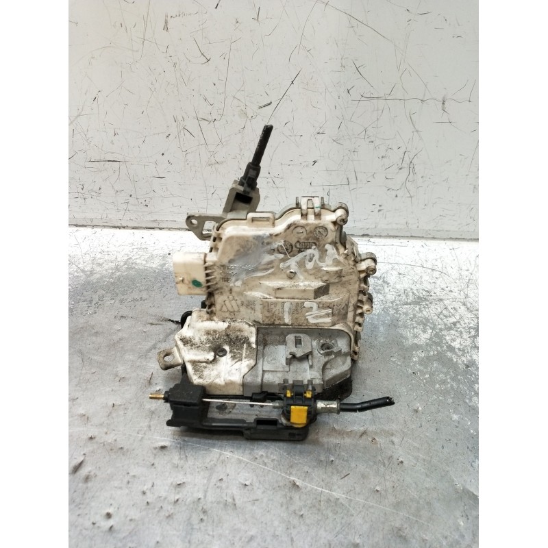 Recambio de motor cierre centralizado trasero izquierdo para seat leon (1p1) 1.6 tdi referencia OEM IAM  5P 