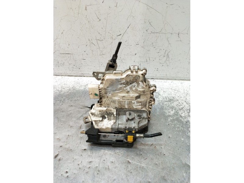 Recambio de motor cierre centralizado trasero izquierdo para seat leon (1p1) 1.6 tdi referencia OEM IAM  5P 