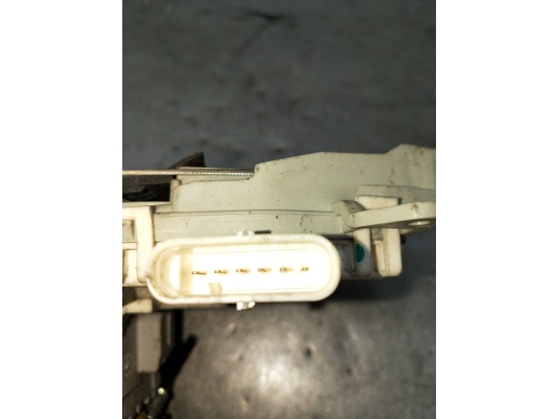 Recambio de motor cierre centralizado trasero izquierdo para seat leon (1p1) 1.6 tdi referencia OEM IAM  5P 