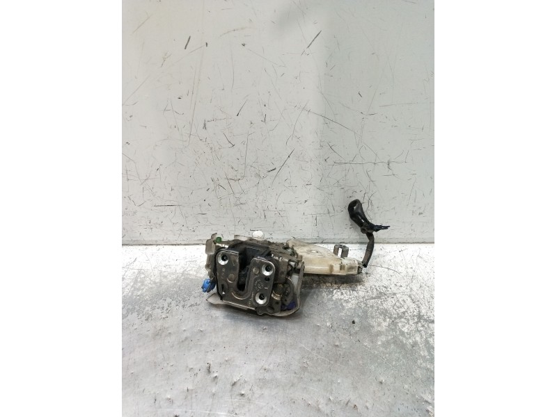 Recambio de motor cierre centralizado delantero izquierdo para nissan cabstar 09.06 3.0 diesel referencia OEM IAM  2P 