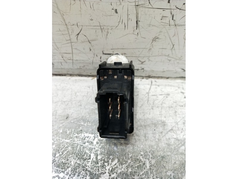 Recambio de mando elevalunas delantero derecho para peugeot 208 i (ca_, cc_) 1.4 hdi referencia OEM IAM 96749628ZD 5P 