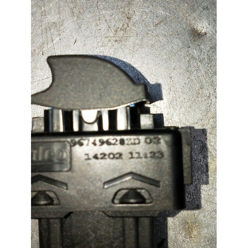 Recambio de mando elevalunas delantero derecho para peugeot 208 i (ca_, cc_) 1.4 hdi referencia OEM IAM 96749628ZD 5P 