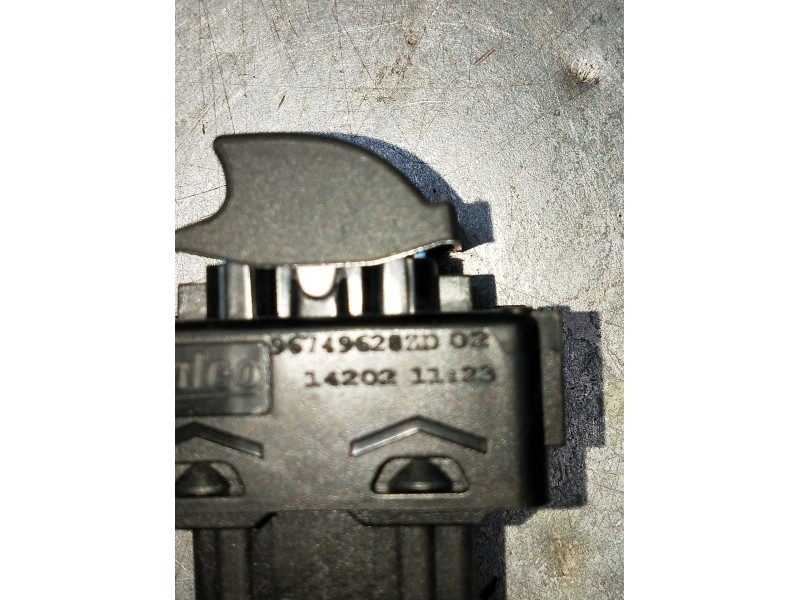 Recambio de mando elevalunas delantero derecho para peugeot 208 i (ca_, cc_) 1.4 hdi referencia OEM IAM 96749628ZD 5P 