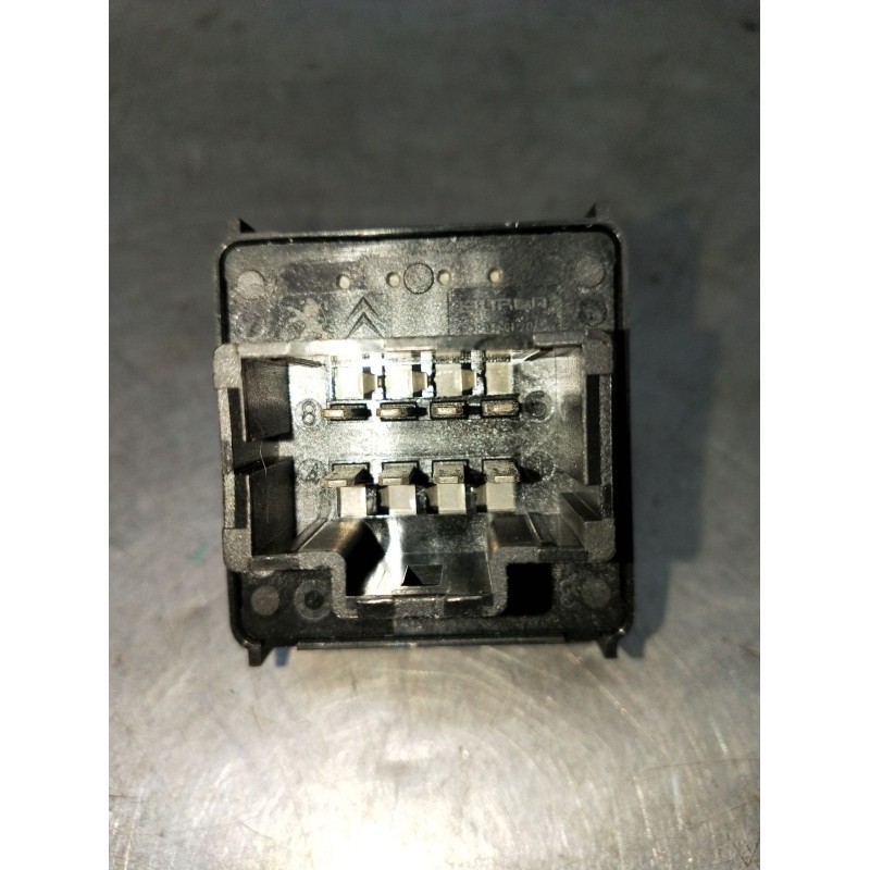 Recambio de mando elevalunas delantero izquierdo para peugeot 208 i (ca_, cc_) 1.4 hdi referencia OEM IAM 96664313ZD 5P 
