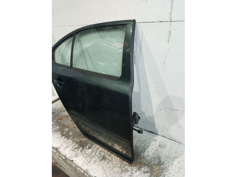 Recambio de puerta trasera derecha para skoda octavia ii (1z3) 1.9 tdi referencia OEM IAM  5P 