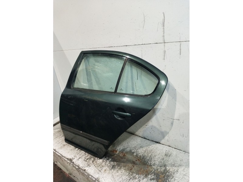 Recambio de puerta trasera izquierda para skoda octavia ii (1z3) 1.9 tdi referencia OEM IAM  5P 
