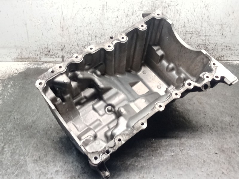 Recambio de carter para land rover discovery v (l462) 2.0 sd4 4x4 referencia OEM IAM G4D36706EA  