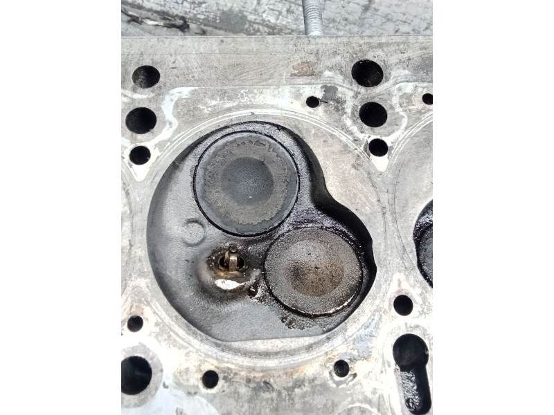 Recambio de culata para dacia dokker furgoneta/monovolumen 1.6 lpg referencia OEM IAM 167702 KTMA8 