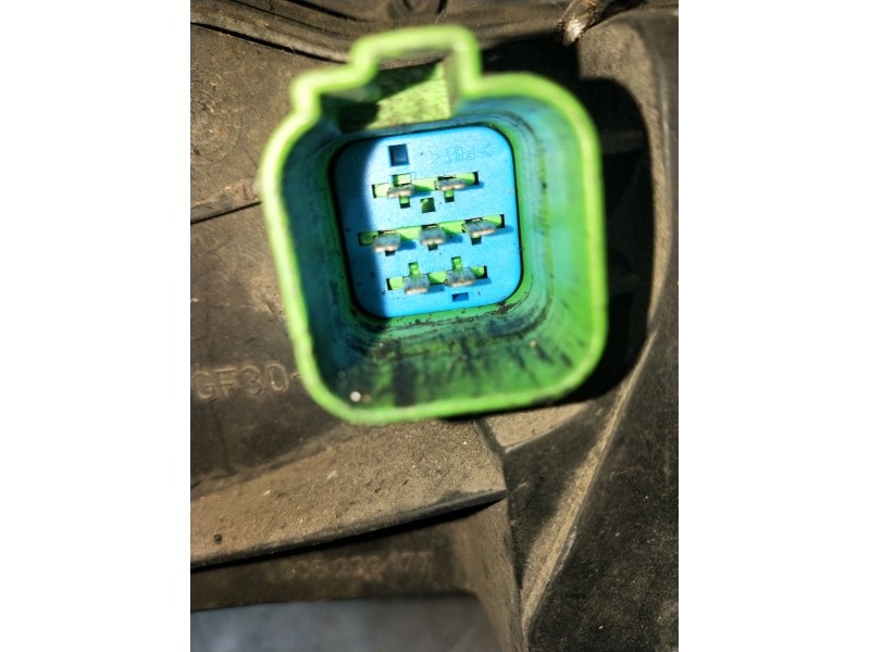 Recambio de faro derecho para ford mondeo berlina (ge) ambiente referencia OEM IAM   