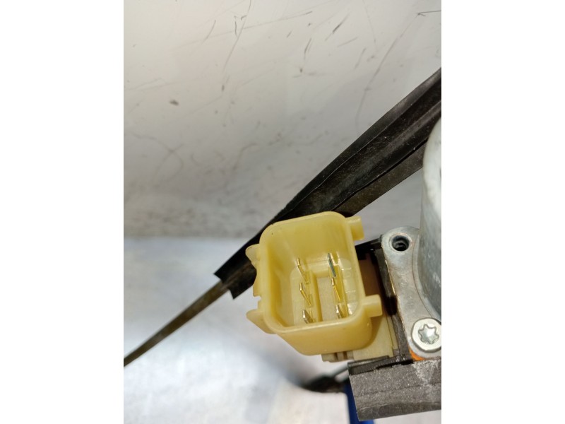 Recambio de elevalunas trasero izquierdo para land rover discovery v (l462) 2.0 sd4 4x4 referencia OEM IAM HY3227001AA 5P 