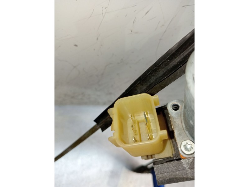 Recambio de elevalunas trasero izquierdo para land rover discovery v (l462) 2.0 sd4 4x4 referencia OEM IAM HY3227001AA 5P 