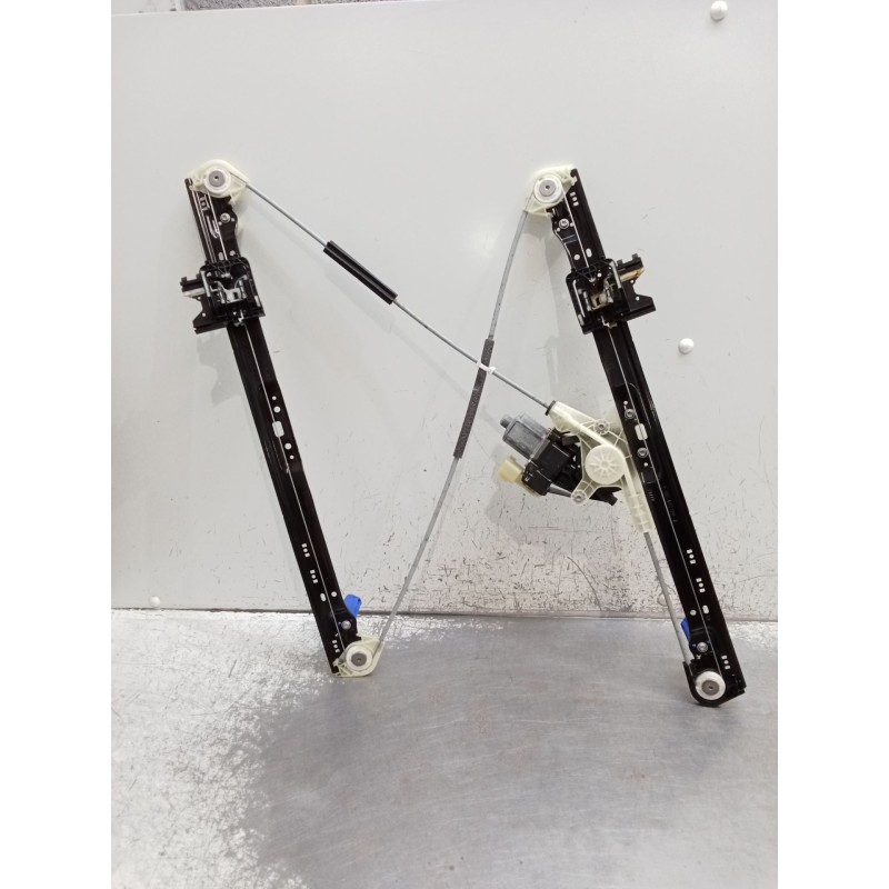 Recambio de elevalunas delantero derecho para land rover discovery v (l462) 2.0 sd4 4x4 referencia OEM IAM HY3223200AB 5P 