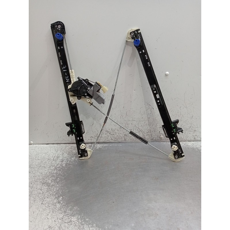 Recambio de elevalunas delantero izquierdo para land rover discovery v (l462) 2.0 sd4 4x4 referencia OEM IAM HY3223201AB 5P 