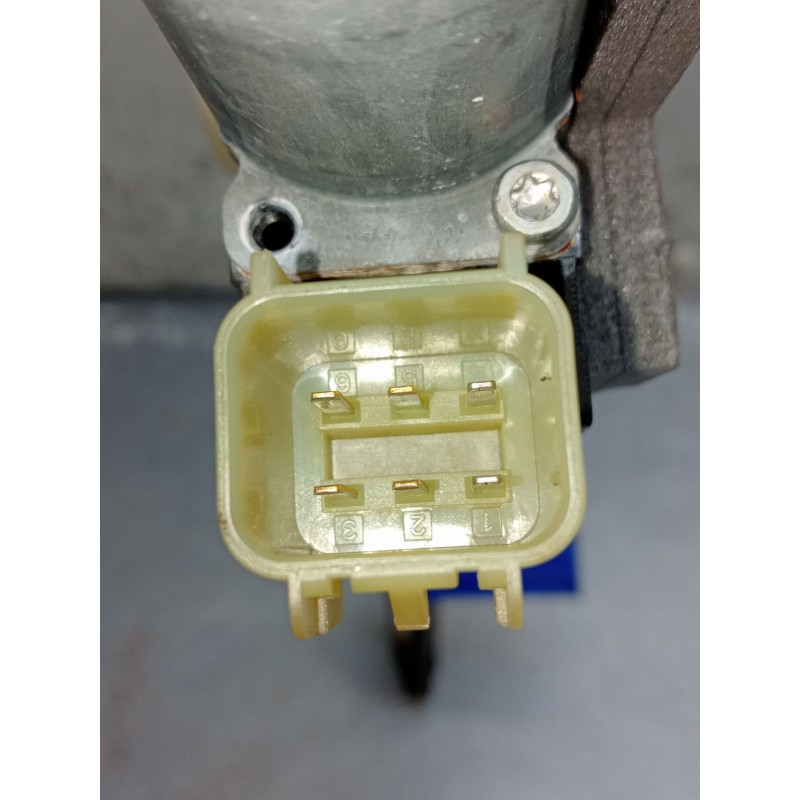 Recambio de elevalunas delantero izquierdo para land rover discovery v (l462) 2.0 sd4 4x4 referencia OEM IAM HY3223201AB 5P 