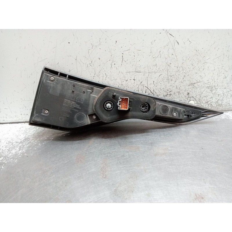 Recambio de piloto trasero izquierdo para land rover discovery v (l462) 2.0 sd4 4x4 referencia OEM IAM HY3213405AF  