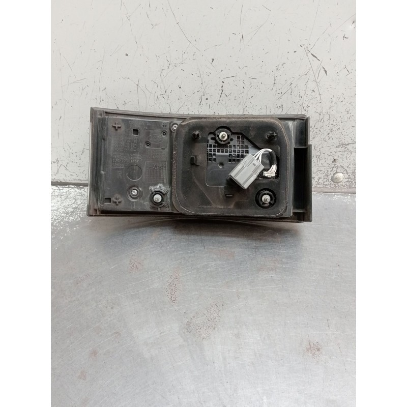 Recambio de piloto trasero derecho interior para land rover discovery v (l462) 2.0 sd4 4x4 referencia OEM IAM HY3213192AD  