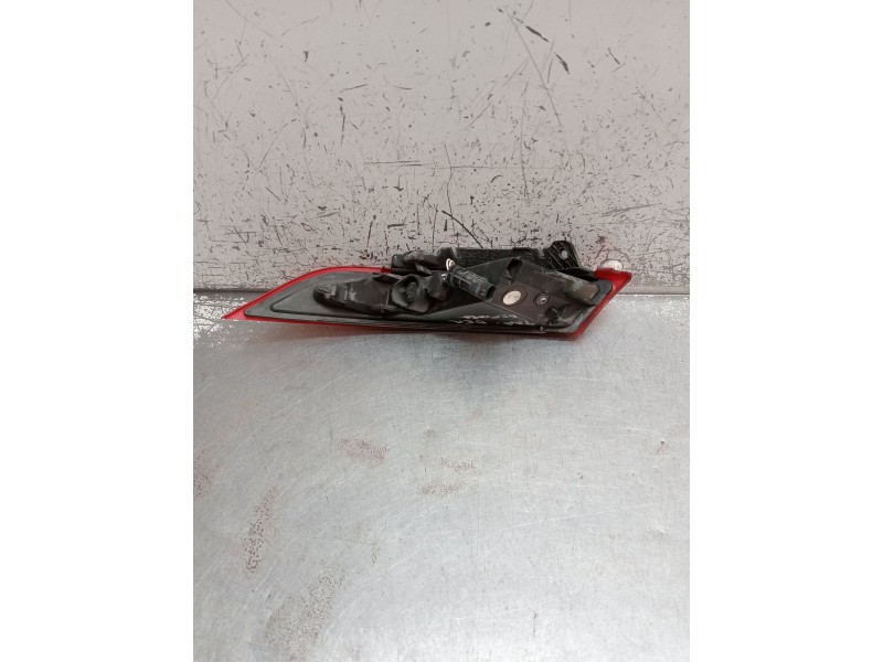 Recambio de piloto trasero derecho paragolpes para land rover discovery v (l462) 2.0 sd4 4x4 referencia OEM IAM   