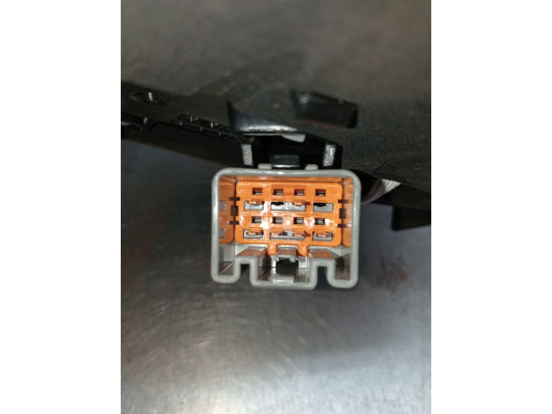 Recambio de piloto trasero izquierdo interior para land rover discovery v (l462) 2.0 sd4 4x4 referencia OEM IAM HY3213193AD  