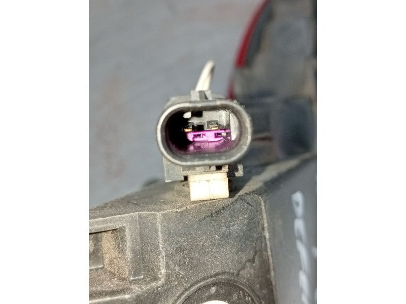 Recambio de piloto trasero izquierdo paragolpes para land rover discovery v (l462) 2.0 sd4 4x4 referencia OEM IAM   