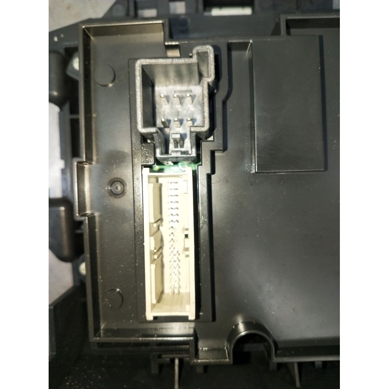 Recambio de mando calefaccion / aire acondicionado para land rover discovery v (l462) 2.0 sd4 4x4 referencia OEM IAM JY3214C239R