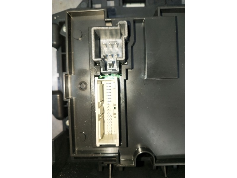 Recambio de mando calefaccion / aire acondicionado para land rover discovery v (l462) 2.0 sd4 4x4 referencia OEM IAM JY3214C239R