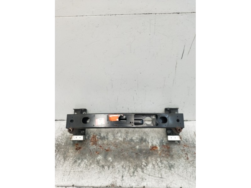 Recambio de refuerzo paragolpes delantero para land rover discovery v (l462) 2.0 sd4 4x4 referencia OEM IAM   