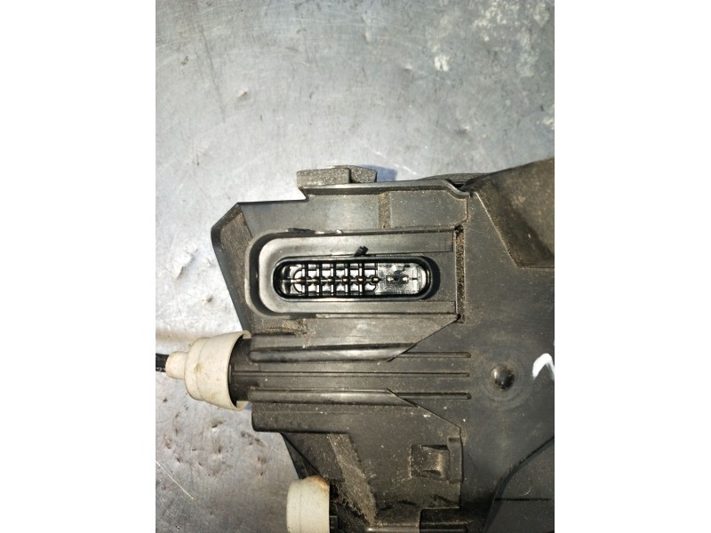 Recambio de motor cierre centralizado trasero derecho para land rover discovery v (l462) 2.0 sd4 4x4 referencia OEM IAM HY322499