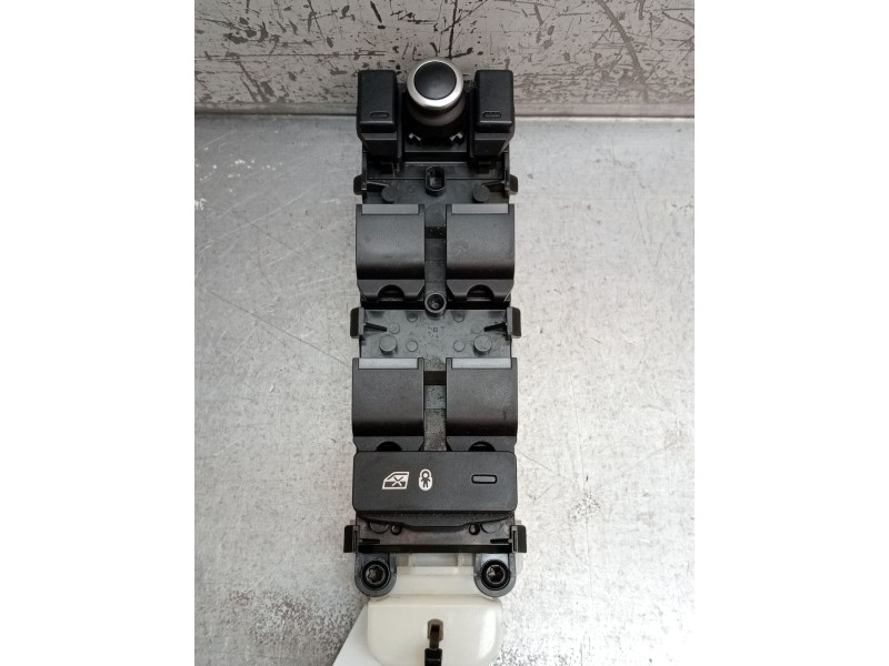 Recambio de mando elevalunas delantero izquierdo para land rover discovery v (l462) 2.0 sd4 4x4 referencia OEM IAM OPLA14540AG 5