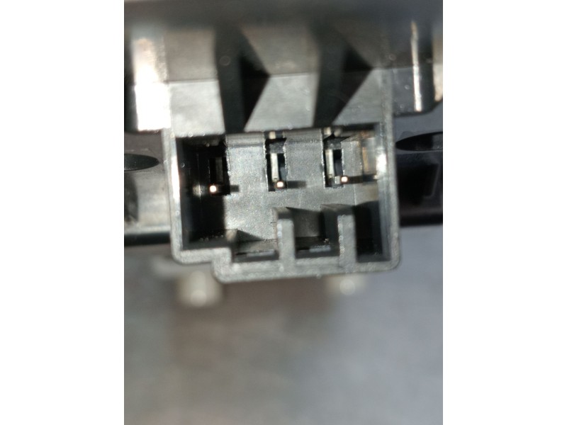 Recambio de mando elevalunas delantero izquierdo para land rover discovery v (l462) 2.0 sd4 4x4 referencia OEM IAM OPLA14540AG 5