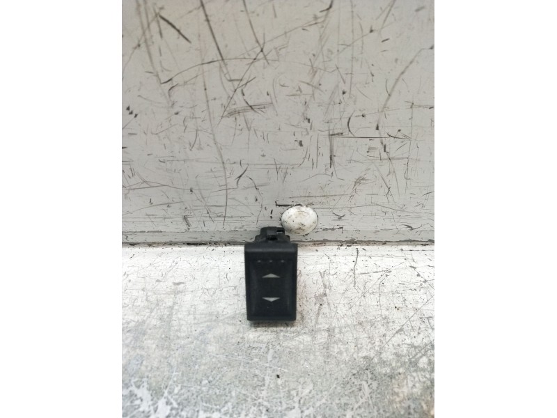 Recambio de mando elevalunas delantero derecho para ford mondeo berlina (ge) ambiente referencia OEM IAM 14529 5P 