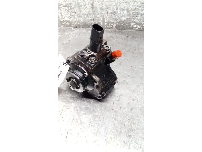 Recambio de bomba inyeccion para mercedes-benz sprinter 02.00  caja abierta 311 cdi (903.611-612-613) referencia OEM IAM 0986437