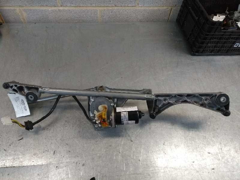 Recambio de motor limpia delantero para mercedes clase clk (w209) coupe 3.2 v6 18v cat referencia OEM IAM 404518 A2038200342 