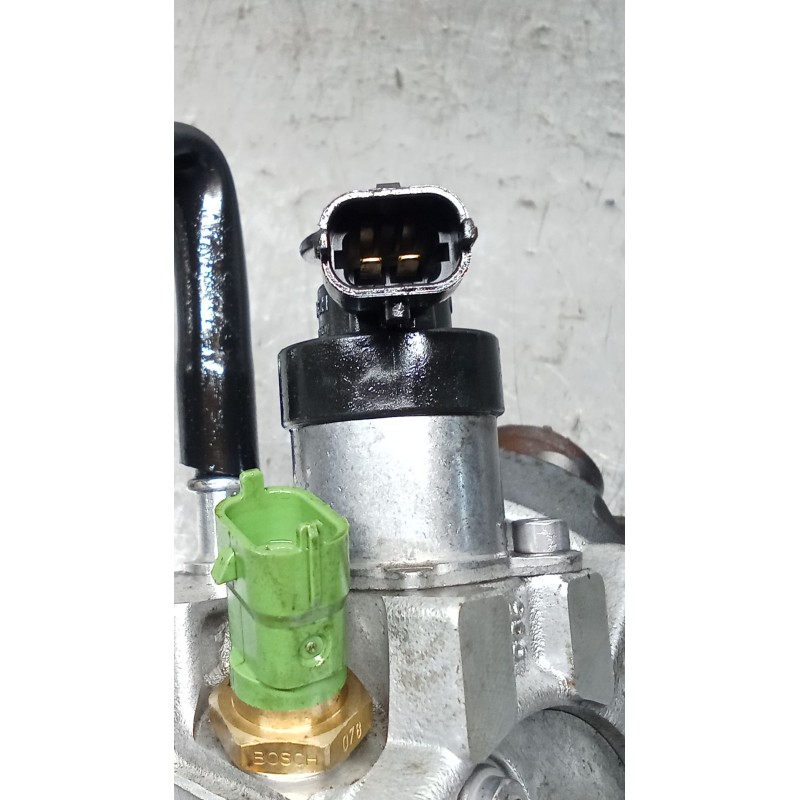 Recambio de bomba inyeccion para land rover discovery v (l462) 2.0 sd4 4x4 referencia OEM IAM G4D39B395BA 0445010754 BOSCH