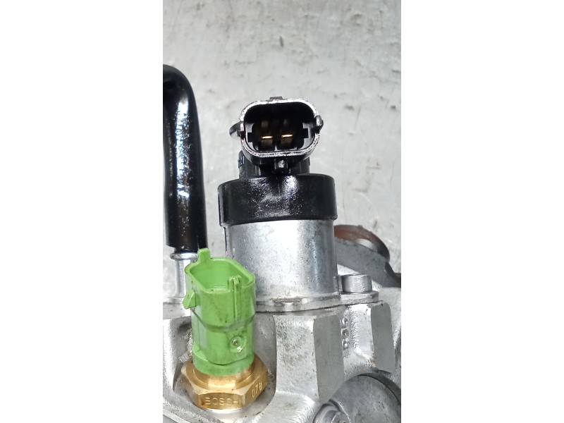 Recambio de bomba inyeccion para land rover discovery v (l462) 2.0 sd4 4x4 referencia OEM IAM G4D39B395BA 0445010754 BOSCH