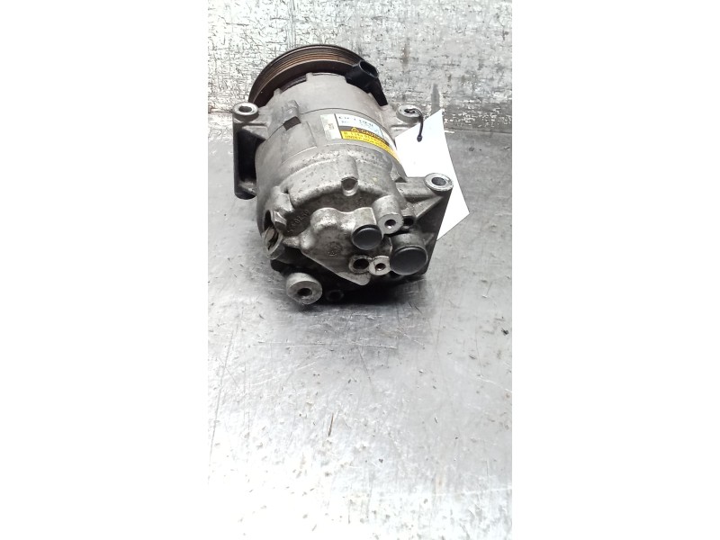 Recambio de compresor aire acondicionado para renault megane ii coupé-cabriolet (em0/1_) 1.9 dci referencia OEM IAM 8200309193  