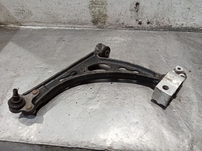 Recambio de brazo suspension superior delantero izquierdo para skoda octavia ii (1z3) 1.9 tdi referencia OEM IAM   