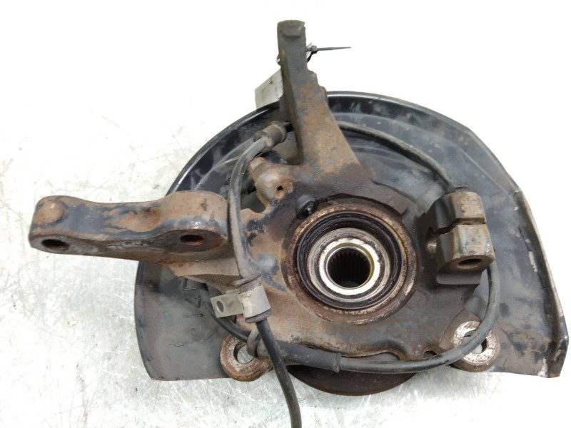 Recambio de mangueta delantera derecha para mitsubishi carisma berlina 5 (da0) 1.6 cat referencia OEM IAM   