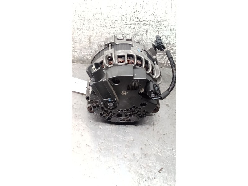 Recambio de alternador para land rover discovery v (l462) 2.0 sd4 4x4 referencia OEM IAM GX7310300DF 0125813038 230A