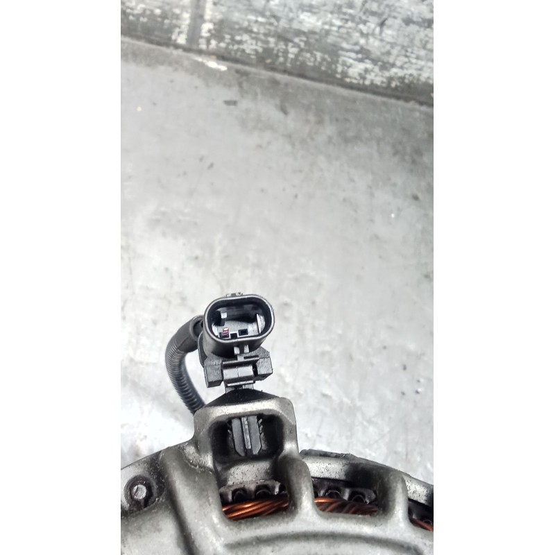 Recambio de alternador para land rover discovery v (l462) 2.0 sd4 4x4 referencia OEM IAM GX7310300DF 0125813038 230A